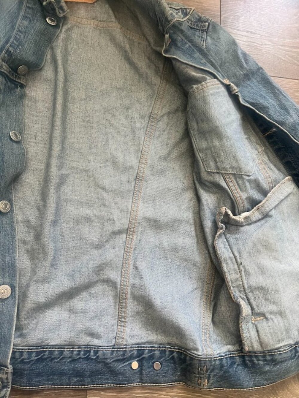 Levi's Blue Front Pocket Denim Jean Jacket Size Medium - Picture 11 of 16